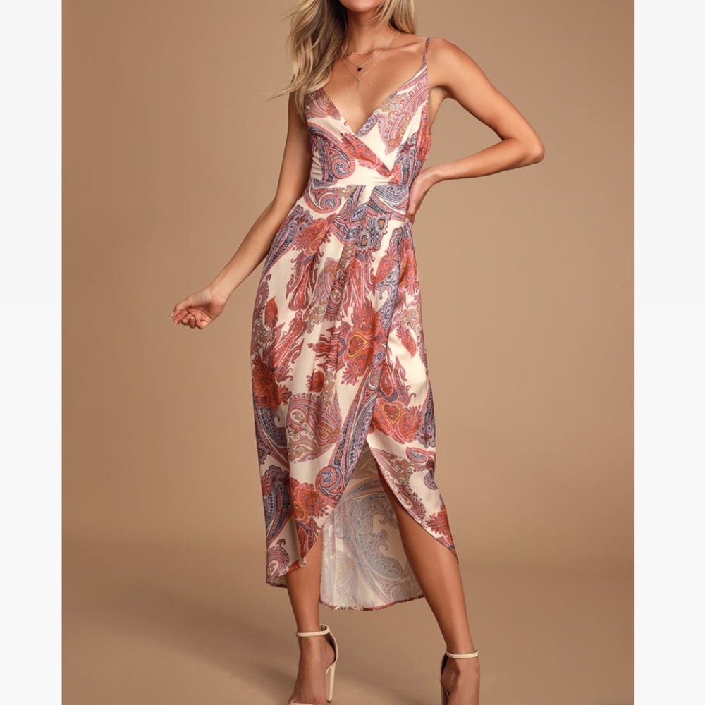 NWT Lulus Janey Blush Paisley Print Surplice Dress